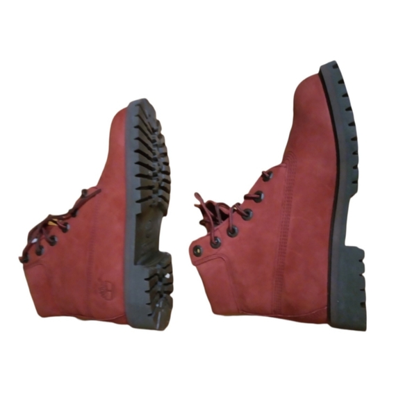 **SOLD**Kids Timberland Boots- Size 4 - Picture 2 of 5